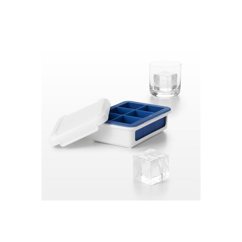 OXO GG COVERED ICE CUBE TRAY - LARGE CUBE - OXO - Compralo en CorinneRegalos.com