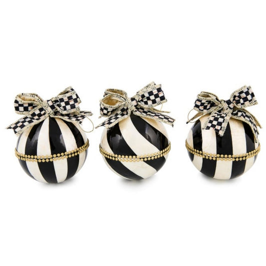COURTLY NOEL STRIPE CAPIZ BALL ORNAMENTS, SET OF 3 - MACKENZIE-CHILDS - Compralo en CorinneRegalos.com