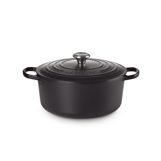 ROUND CASSEROLE/OVEN 26CM MATTE BLACK SS KNOB - LE CREUSET FRANCE - Compralo en CorinneRegalos.com