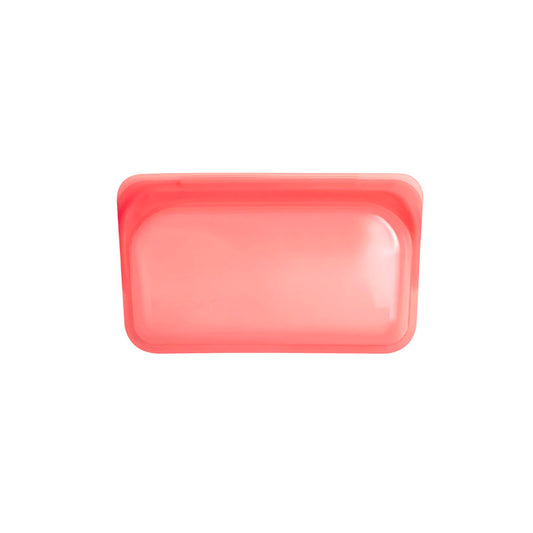 SMALL REUSABLE SILICON BAG FOR SNACK RED - QUIENES SOMOS, S.A. / STASHER - Compralo en CorinneRegalos.com
