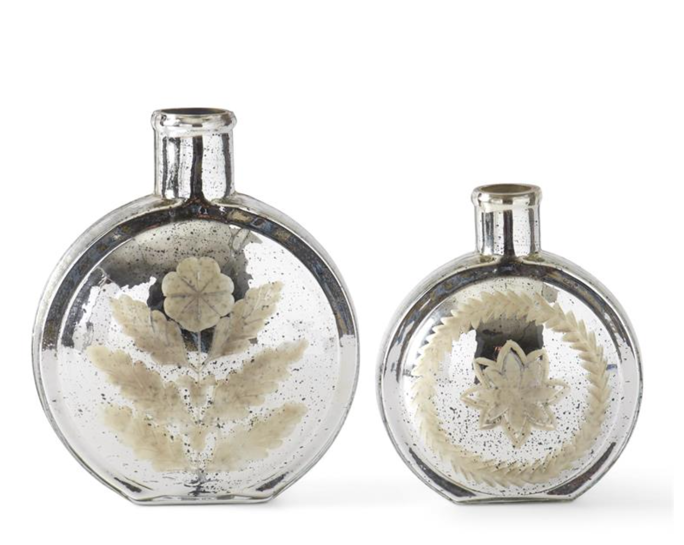 SET OF 2 SILVER MERCURY GLASS ETCHED FLAT ROUNDED VASES - K&K INTERIORS - Compralo en CorinneRegalos.com