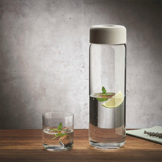 "NUDE FINESSE GIFT SET  CARAFE & 2TUMBLERS, COLOR: SMOKE + GREY COVER" - SISECAM/NUDE - Compralo en CorinneRegalos.com